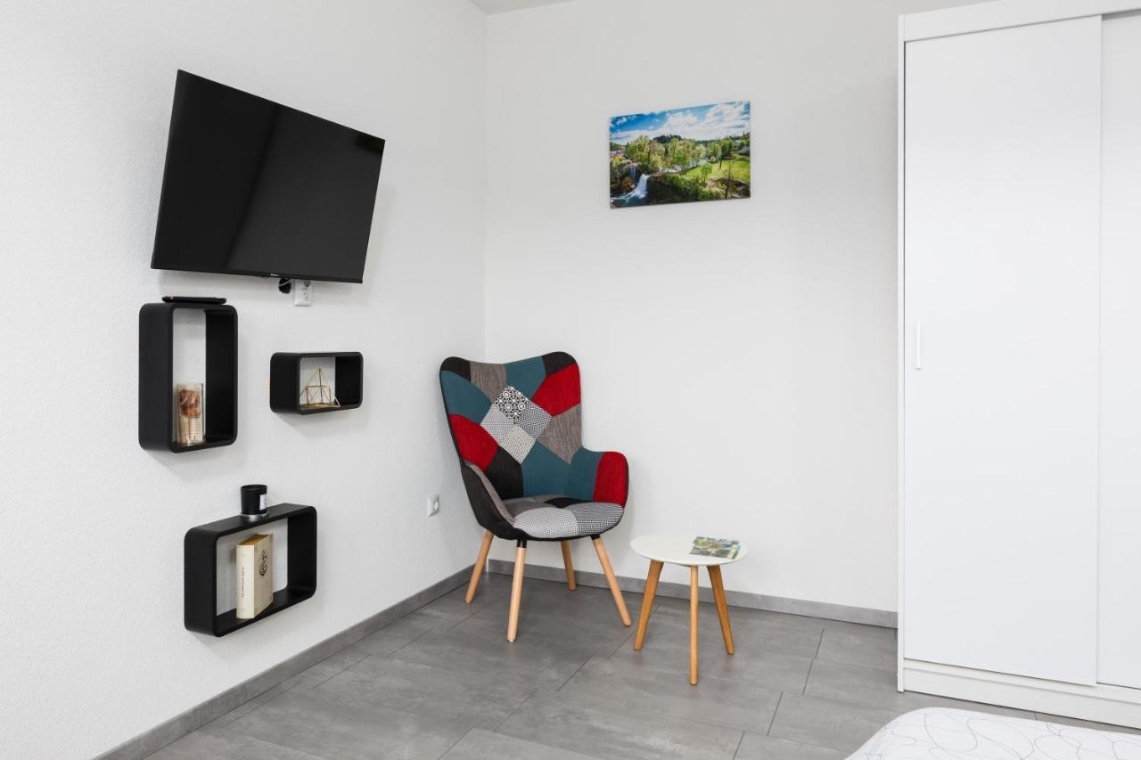 Studio Apartman Sirius Slunj Exterior foto